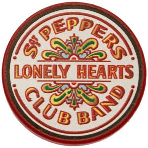 192318-The-Beatles-Badge-Sgt-Pepper Official The Beatles Sgt Pepper Pin Badge