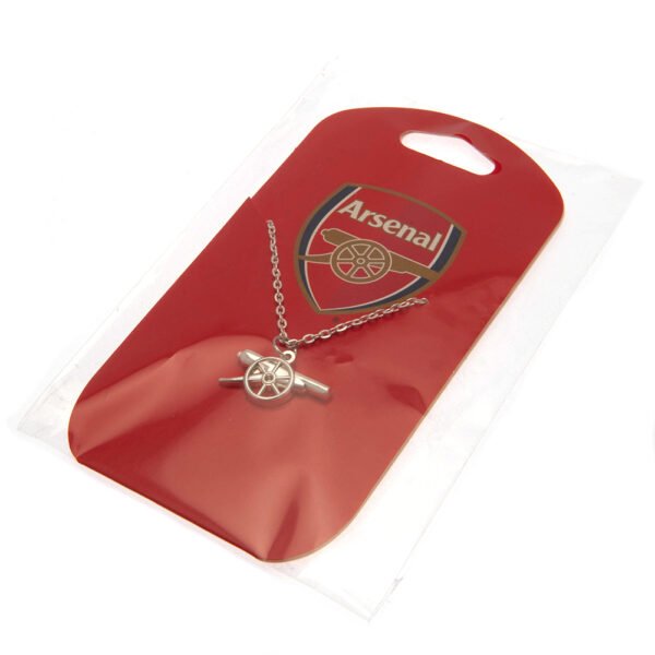 Official Arsenal FC Silver Plated Pendant & Chain GN Official Arsenal FC Silver Plated Pendant & Chain GN