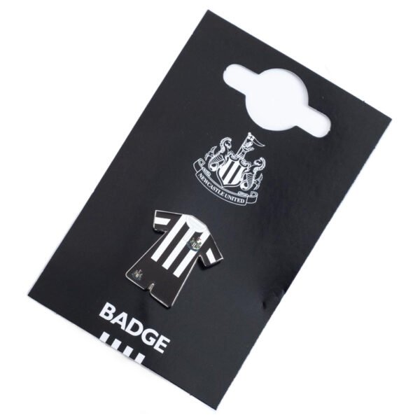 TM-04159-Newcastle-United-FC-96-Retro-Home-Kit-Badge-3 Official Newcastle United FC 96 Retro Home Kit Badge