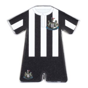 TM-04159-Newcastle-United-FC-96-Retro-Home-Kit-Badge Official Newcastle United FC 96 Retro Home Kit Badge