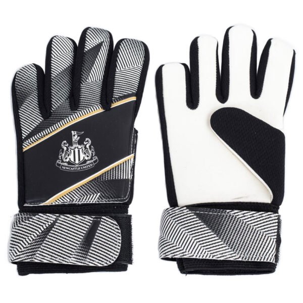 TM-04538-Newcastle-United-FC-Goalkeeper-Gloves-Yths Official Newcastle United FC Fuse Goalkeeper Gloves Yths