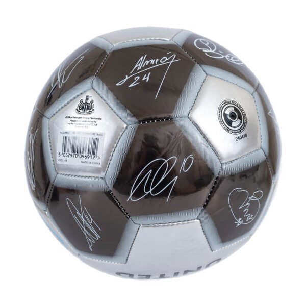 TM-04616-Newcastle-United-FC-Sig-26-Skill-Ball-3 Official Newcastle United FC Sig 26 Skill Ball