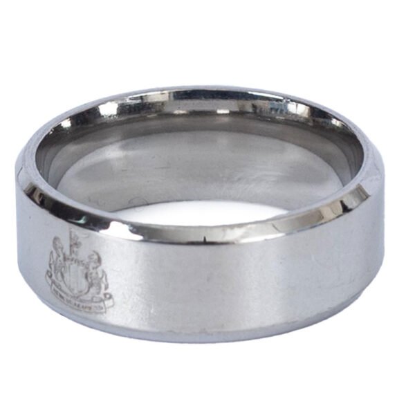 TM-06381-Newcastle-United-FC-Slim-Band-Ring-1-1 Official Newcastle United FC Slim Band Ring Medium