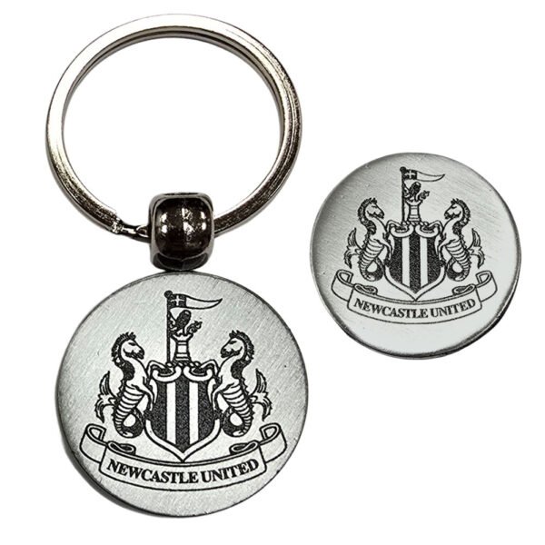 TM-07194-Newcastle-United-FC-Antique-Keyring-Badge-Set Official Newcastle United FC Antique Keyring & Badge Set