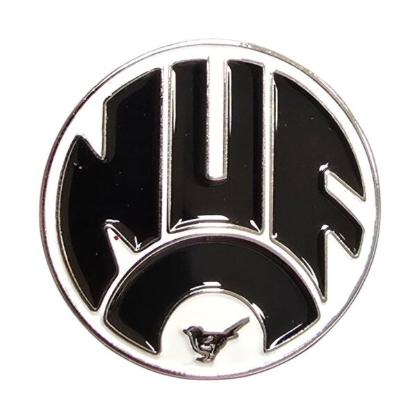 Official Newcastle United FC Retro 83-88 Crest Keyring & Badge Set