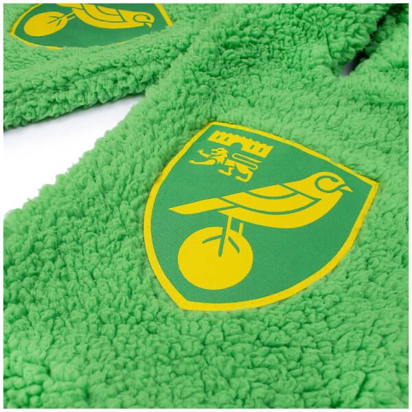 TM-07388-Norwich-City-FC-Sherpa-Scarf-2 Official Norwich City FC Sherpa Scarf